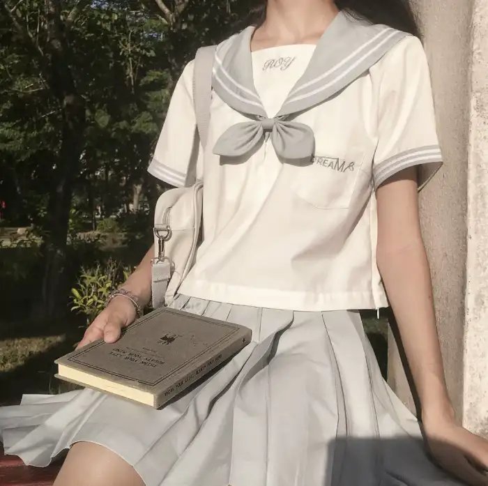 女贼金丝猫